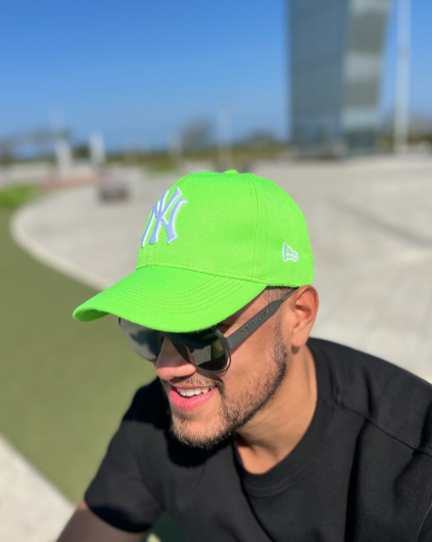 NY UNISEX CAPS GREEN NEON WHITE LETTERS