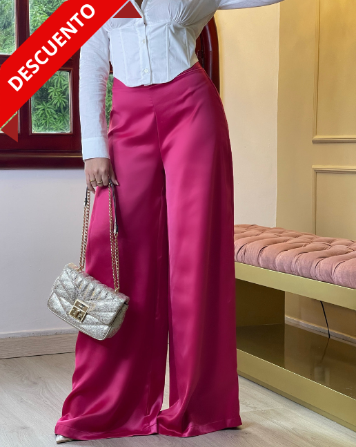 Pantalón color fucsia para mujer, perfecto para un look vibrante y moderno.